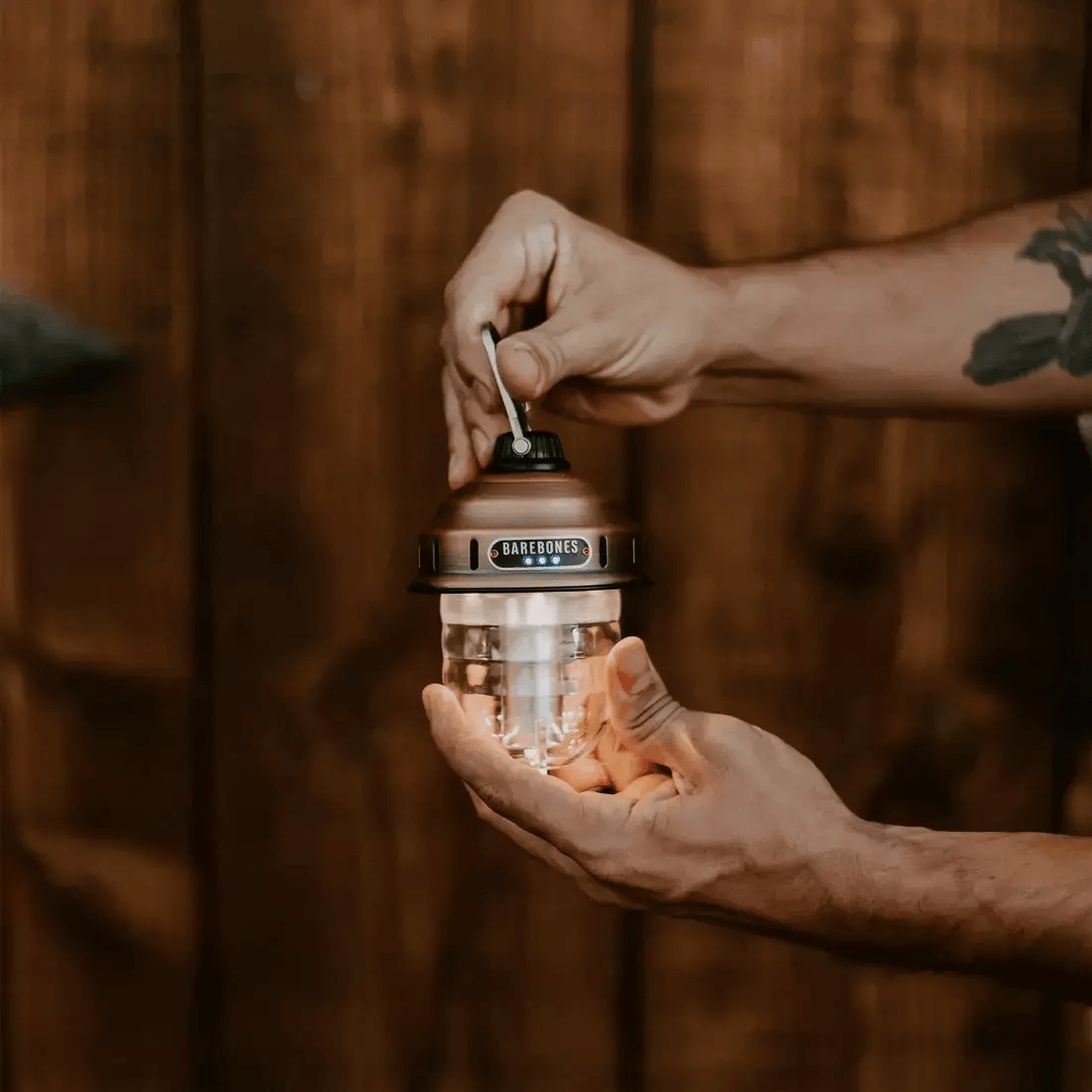 Barebones Beacon Camping- Und Abenteuerlaterne, Vintage Weiß