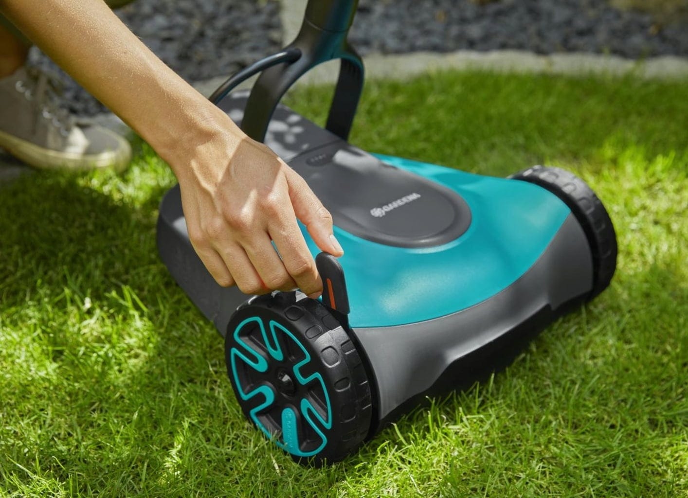 Gardena Akku-Rasenmäher HandyMower 22/18V P4A Ready-To-Use Set