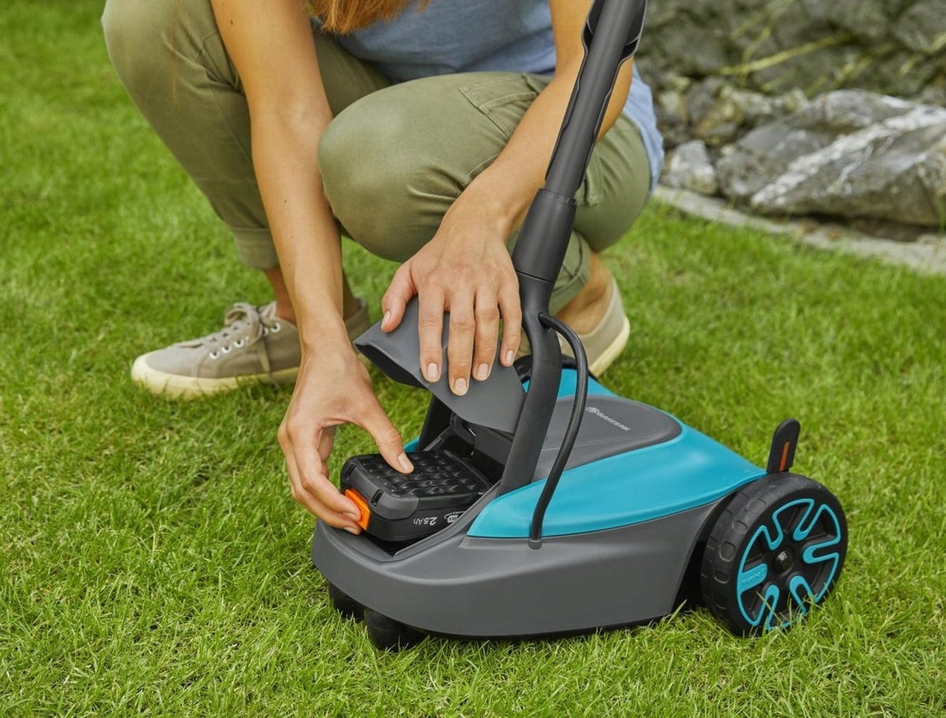 Gardena Akku-Rasenmäher HandyMower 22/18V P4A Solo