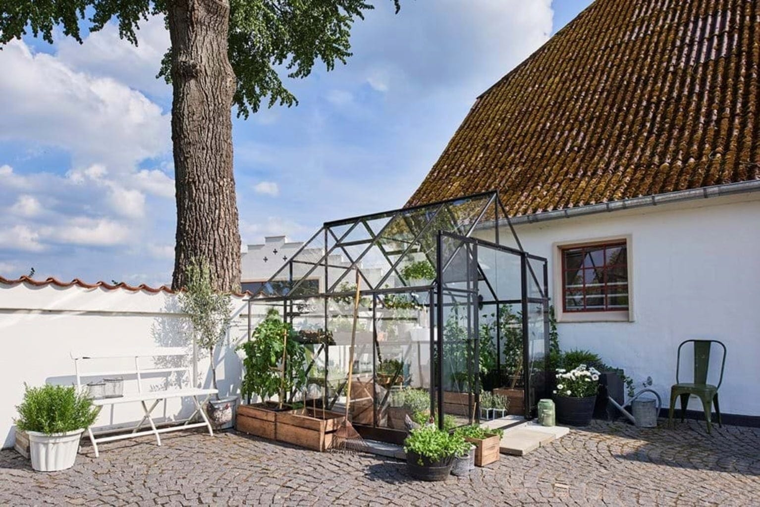 Halls Gewächshaus "Qube+" Schwarz, 6,6 M² (88)